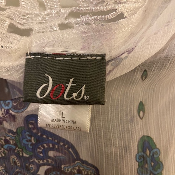 Woman’s large top from Dots - Picture 7 of 7